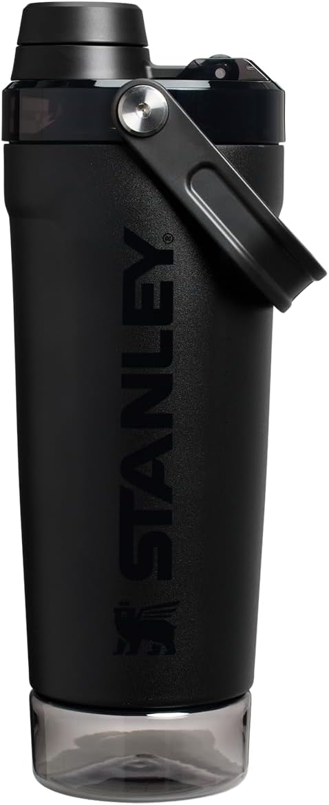 Apresenta o produto como um shaker térmico robusto e de acabamento mais sofisticado, bom para abrir o review e reforçar a marca.