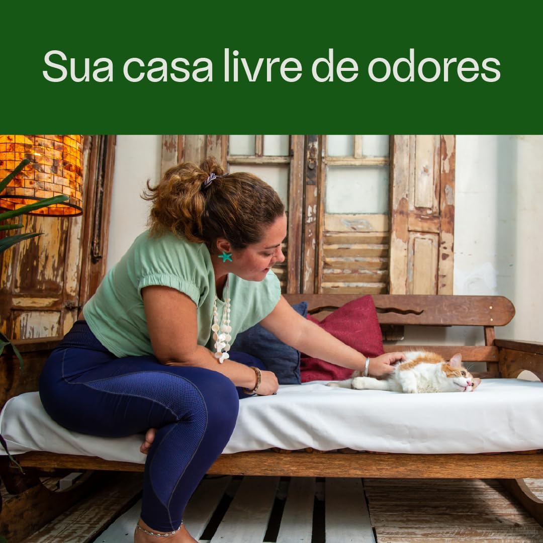 Provavelmente enfatiza um diferencial como torrão sólido, baixa poeira ou controle de odor.