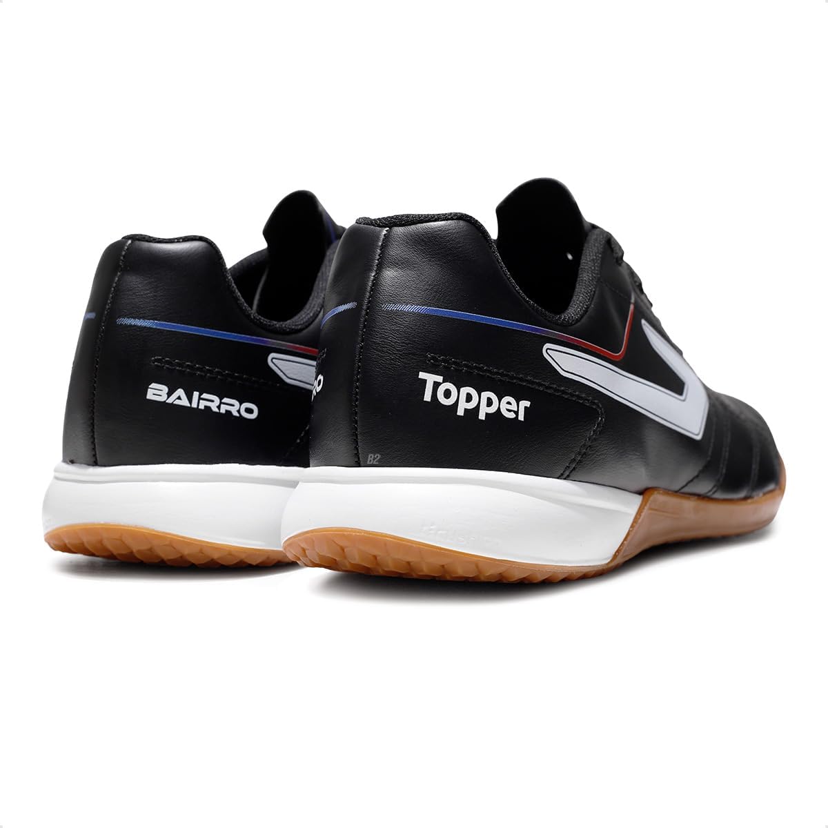 Ajuda a reforçar como o modelo se comporta visualmente em situação de uso e como transmite proposta de futsal.