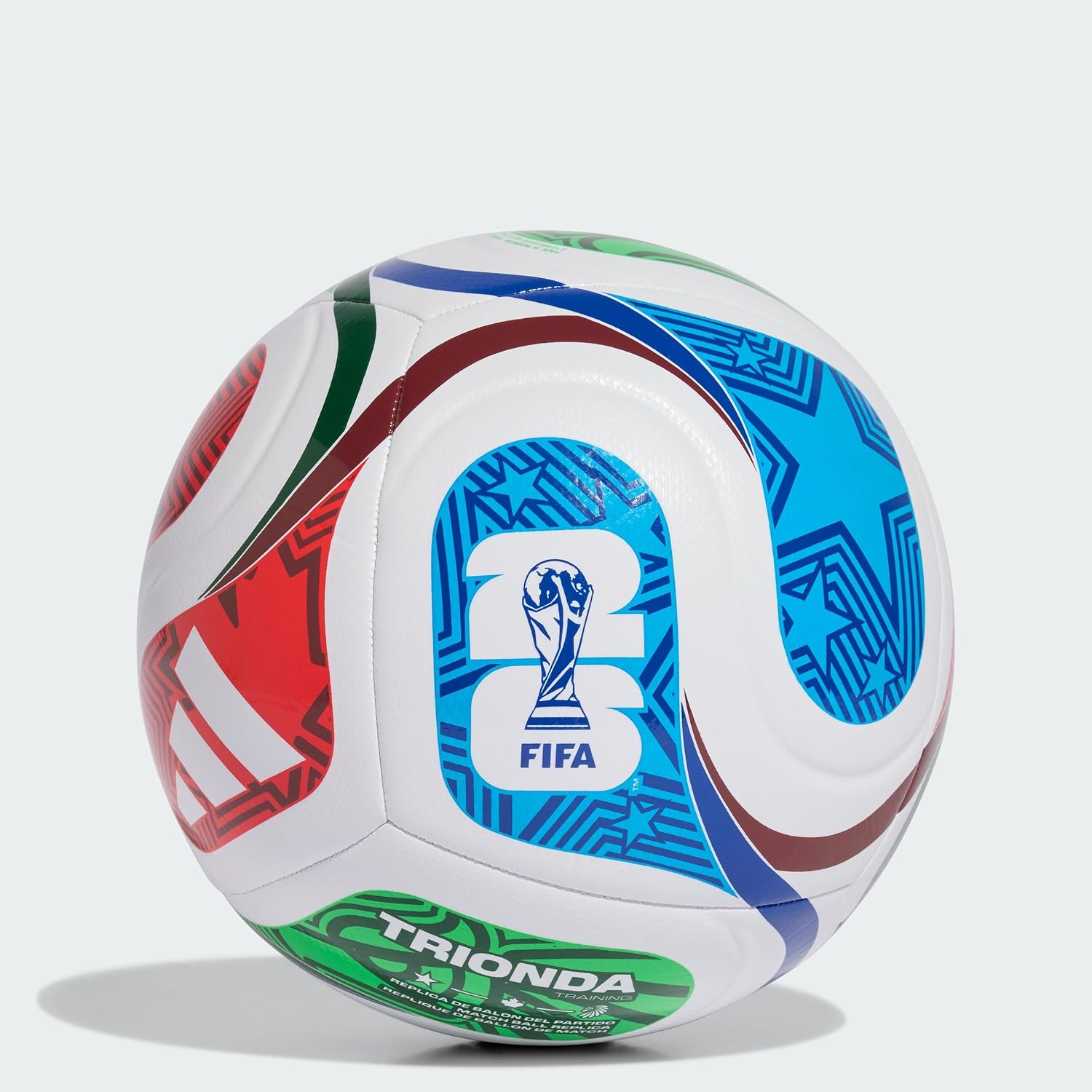 Mostra como o produto se encaixa no uso prático e ajuda a aproximar o leitor da experiência real com a bola.