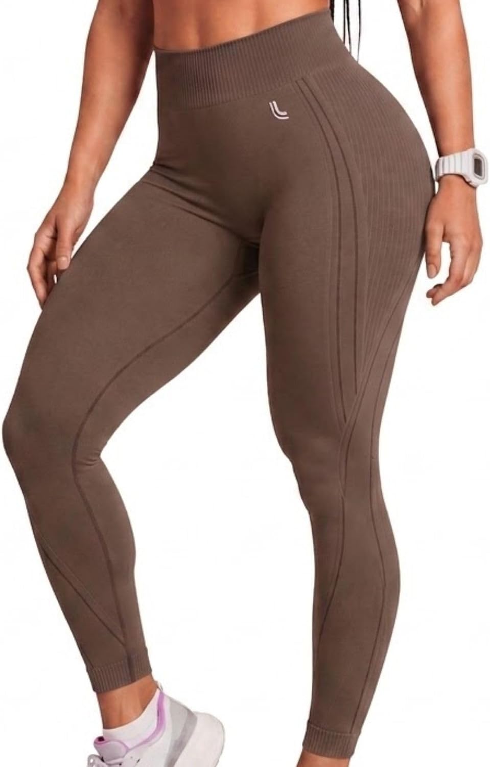 Ajuda a mostrar a aparência real da peça, o padrão texturizado e a proposta fitness da legging.