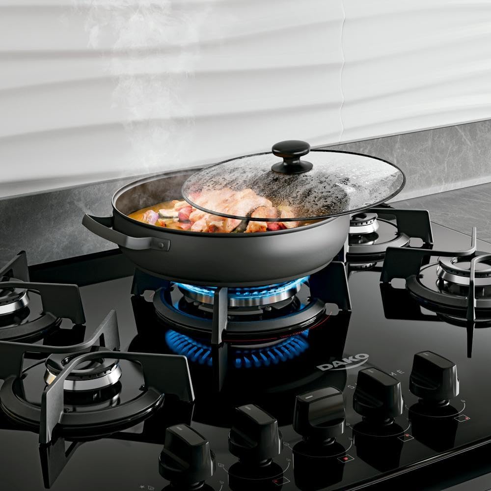 Mostra melhor a instalação embutida e como o produto se integra ao móvel da cozinha.