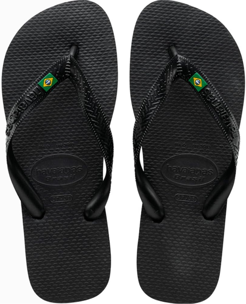 Apresenta o produto de forma geral, reforçando o design, a marca e a proposta de uso casual.